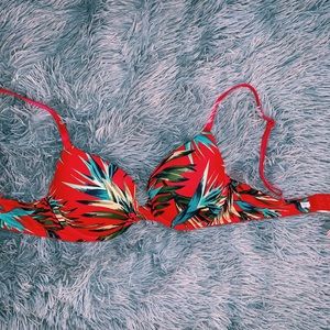 Victoria’s Secret PINK bra